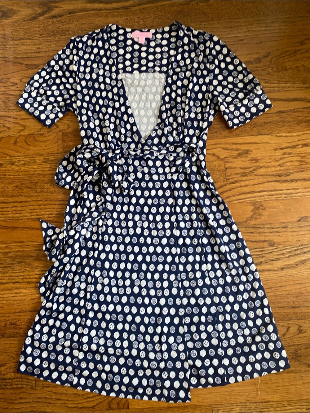 Lilly Pulitzer 100% Silk Novelty Lemon Print Navy White Wrap Dress Size 0